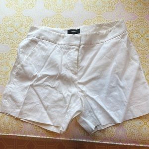 Theory Brand size 0 white linen shorts
